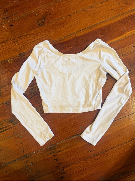lululemon athletica Tops - lululemon athletica White Long-Sleeve Cropped Scoop Top